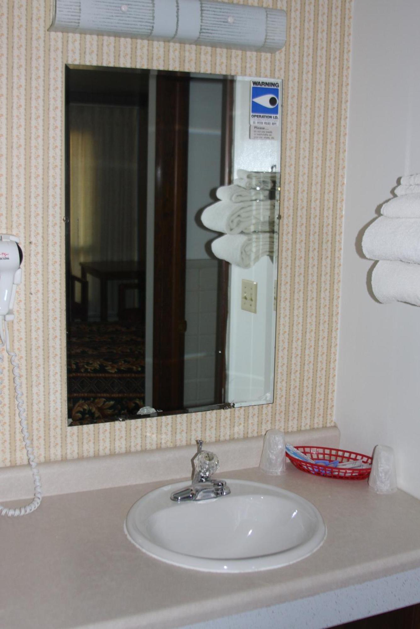 Viking Jr. Motel Saint Peter ภายนอก รูปภาพ