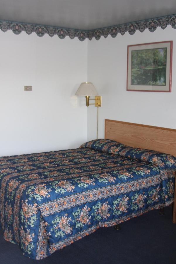 Viking Jr. Motel Saint Peter ภายนอก รูปภาพ